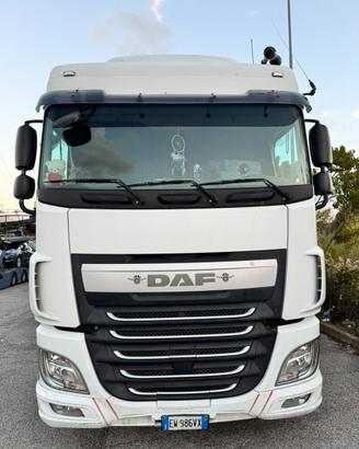 Trattore stradale daf xf 106