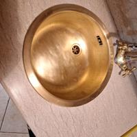 lavello in metallo (ramo o lega)