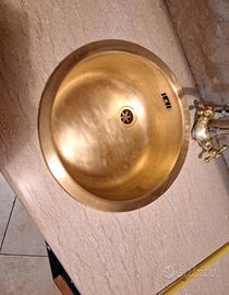 lavello in metallo (ramo o lega)