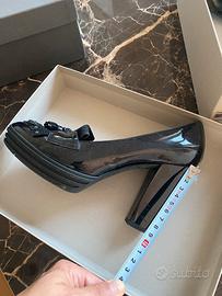 Decolte hogan nero lucido e nappina  n.39