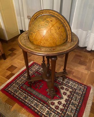 Mappamondo legno antico