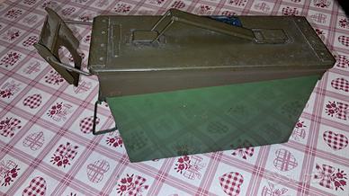 Cassetta porta munizioni in condizioni perfette