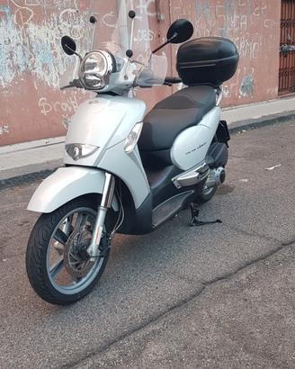 Aprilia Scarabeo 250 i.e Motore Piaggio Anno 2009