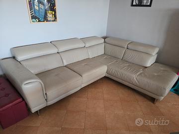 Divano in pelle Natuzzi
