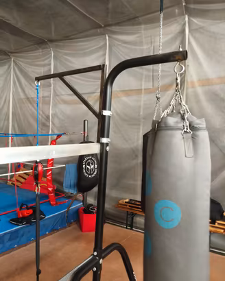 Struttura supporto sacco da boxe