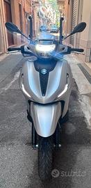 Beverly 400 S anno 2023 con 7000 km