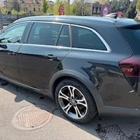 Opel Insigna Country Tourer SW CDTI 170 CV A