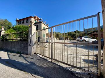 5 LOCALI A GENOVA