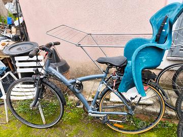 Bicicletta con seggiolino 