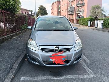  opel zafira 2010 