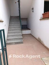 APPARTAMENTO AL PRIMO PIANO IN FABBRICATO BIFAMILI