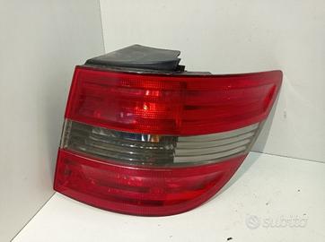 STOP FANALE POSTERIORE DESTRO MERCEDES Classe B W2