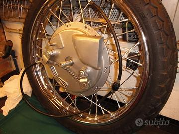 2 RUOTE TRIUMPH BONNEVILLE EPOCA