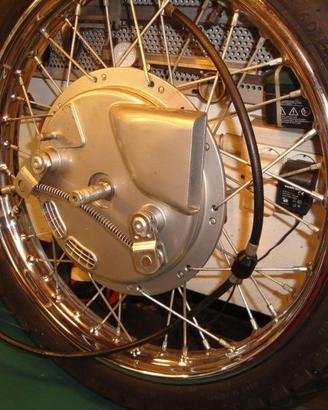 2 RUOTE TRIUMPH BONNEVILLE EPOCA
