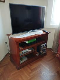 mobile TV in Ciliegio acquistato recentemente 