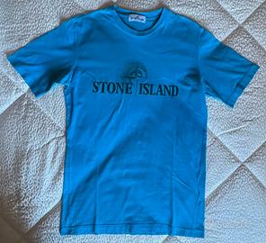 T-shirt stone island
