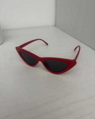 Occhiali da sole cat-eye rossi retro