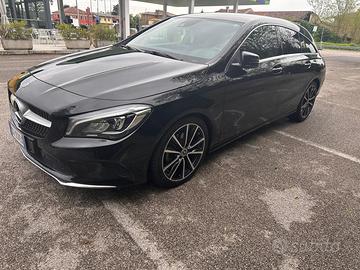 Mercedes-Benz CLA 200d Automatico