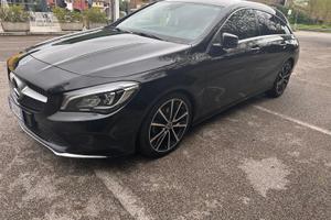 Mercedes-Benz CLA 200d Automatico