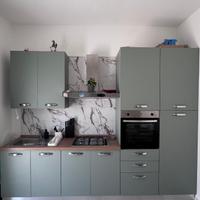 Cucina Mondo Convenienza con tavolo e 4 sedie