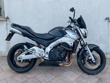 Suzuki gsr 600