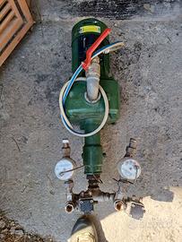 Pompa acqua trifase.vedi dati su foto targhetta