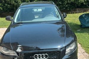 audi A4 b8 2000 TDi 143 cv 2009 incidentata.  
