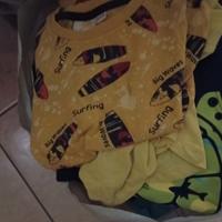 vestiti misti per bambino