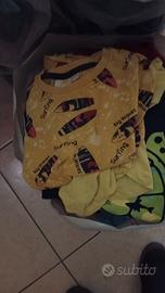 vestiti misti per bambino