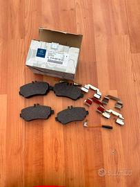 Pastiglie Freno Anteriori Mercedes A4144200220 OEM