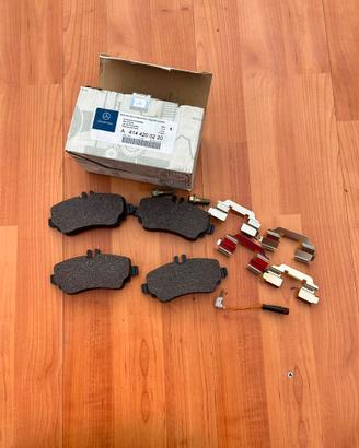 Pastiglie Freno Anteriori Mercedes A4144200220 OEM