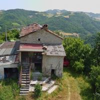 Casa rustica in collina