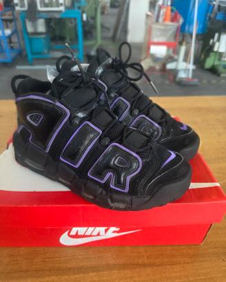 NIKE UPTEMPO 