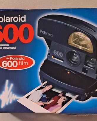 POLAROID 600