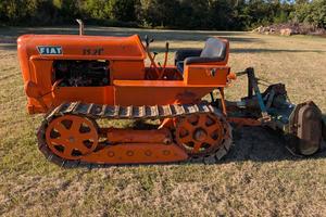 Trattore agricolo a cingoli Fiat 352C