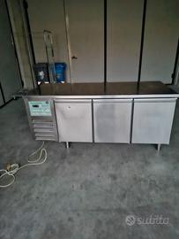 Tavolo frigo in acciaio inox