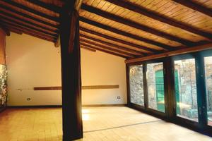 Caratteristica Bottega in centro - S.G.La Punta