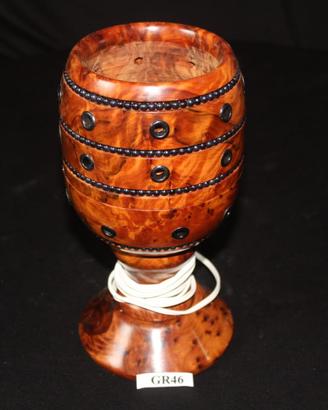 Lampadario in legno