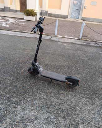 monopattino segway ninebot 