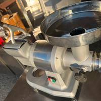TRITACARNE GRATTUGIA PROFESSIONALE TG22 220v