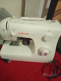 Macchina da cucire singer