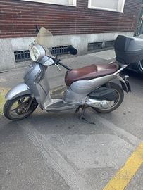 Aprilia scarabeo 125