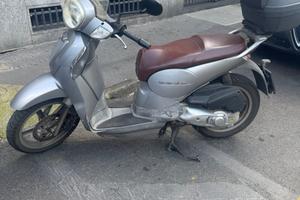 Aprilia scarabeo 125