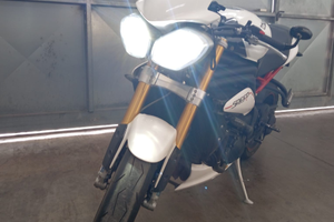 Triumph Speed Triple 1050 R ABS