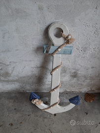 Ancora in legno stile mare