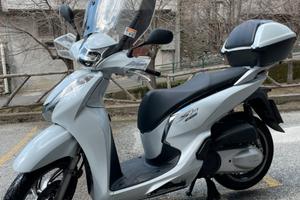 Honda SH 300