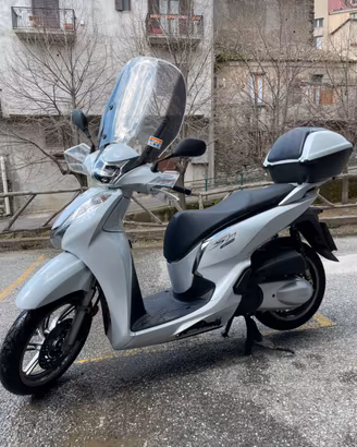 Honda SH 300