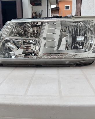 faro sx FIAT Freemont 