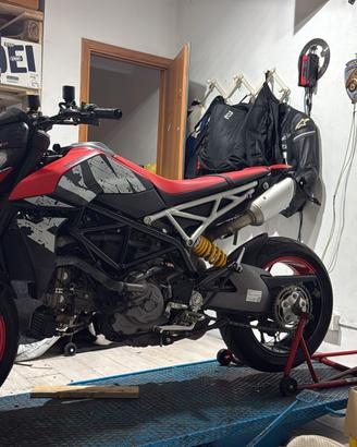 ducati hypermotard  leggi