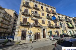 MONTEPELLEGRINO. APPARTAMENTO RISTRUTTURATO